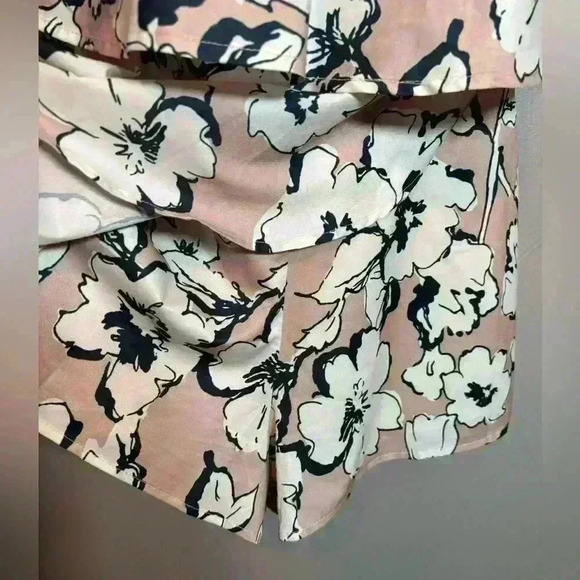 J.O.A Los Angeles Floral Romper Cold Shoulder Size XS - Picture 5 of 10